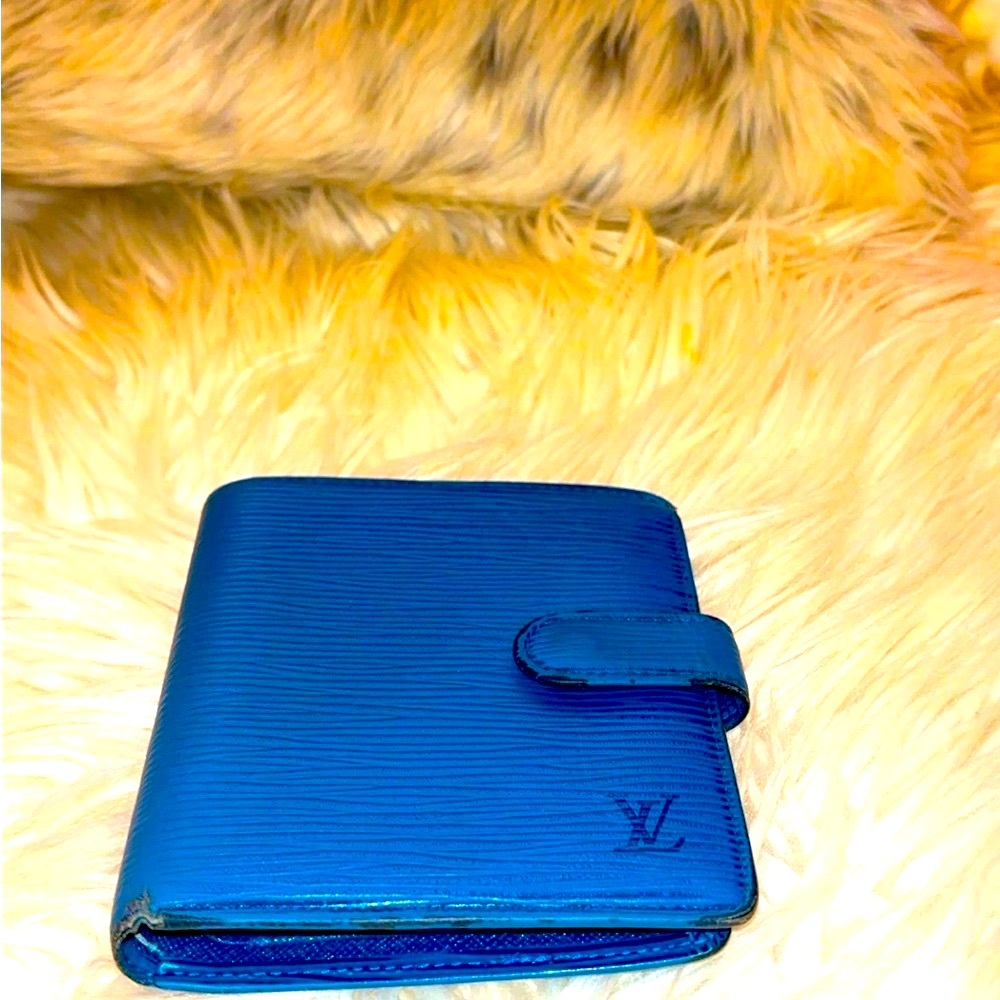 Authentic Lv Snap Wallet. There Are Serial Codes … - image 2